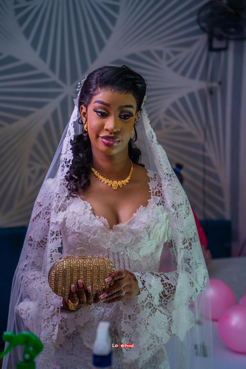 Robe de mariage à vider