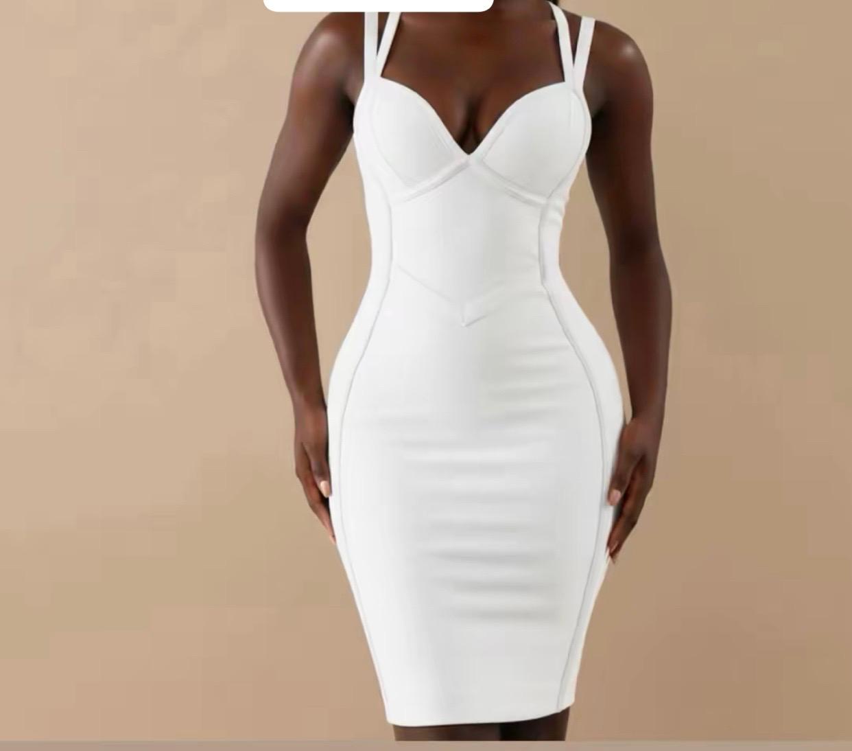 Robe bandage blanche