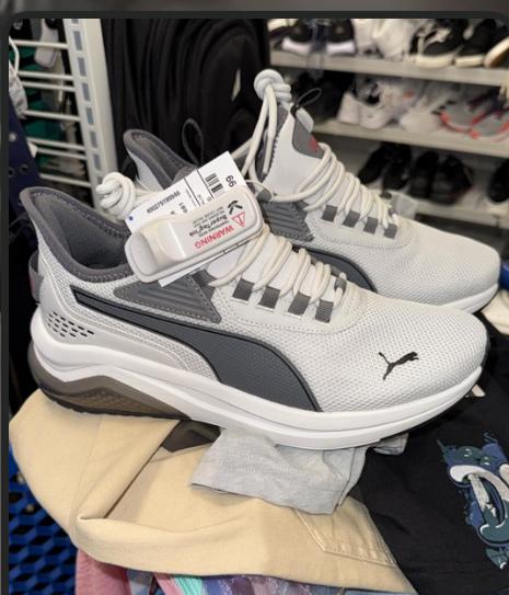 Baskets: Puma et Nike