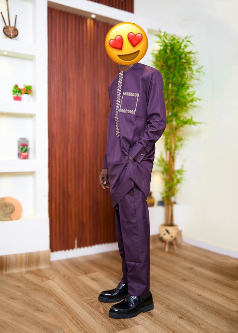 Ensemble traditionnel homme violet – design premium